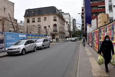 Si no se logran estabilizar los contagios, se tendrán que repensar medidas, dijo el decano de Medicina