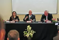 Un acta de Derecho expone los pareceres sobre la crisis