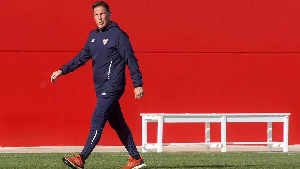 NACIONALIZADOS. El técnico de la selección de fútbol de Paraguay, Eduardo Berizzo, citó a cuatro argentinos para los partidos por las eliminatorias para Qatar 2022.