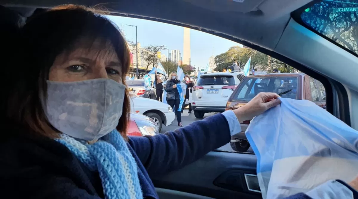 A LAS CALLES. Bullrich se pone al frente de la protesta política. 