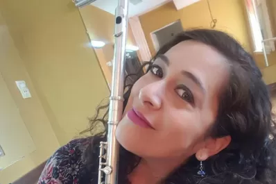 Dos flautas traversas, en una pelea musical a un solo round