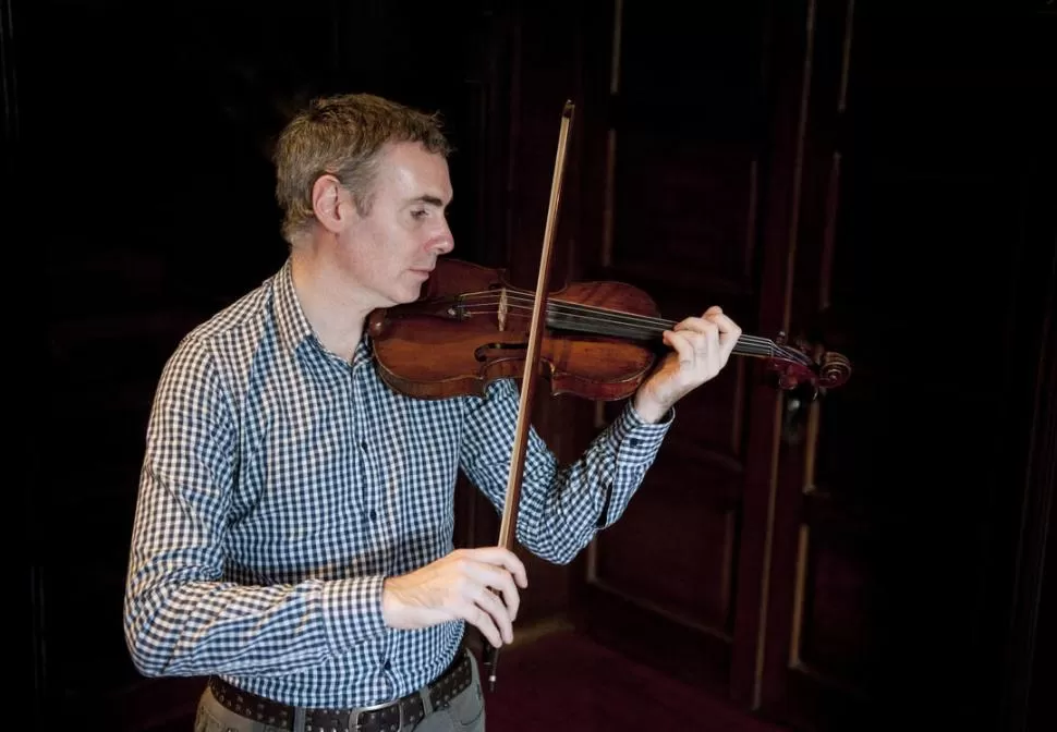 SOLO CON EL VIOLÍN. Gustavo Mulé propone la enorme música de Bach a modo de resguardo espiritual.   