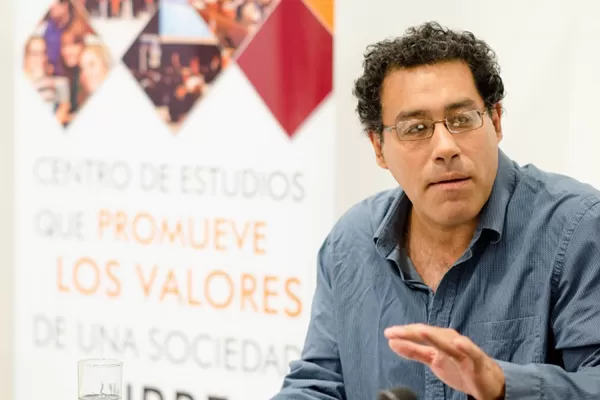 Presentarán la edición bilingüe del libro Mamá- Mother, de Fabián Soberón