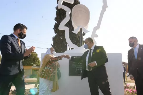 Inauguraron una Plaza de la Memoria frente al ex Arsenal Miguel de Azcuénaga