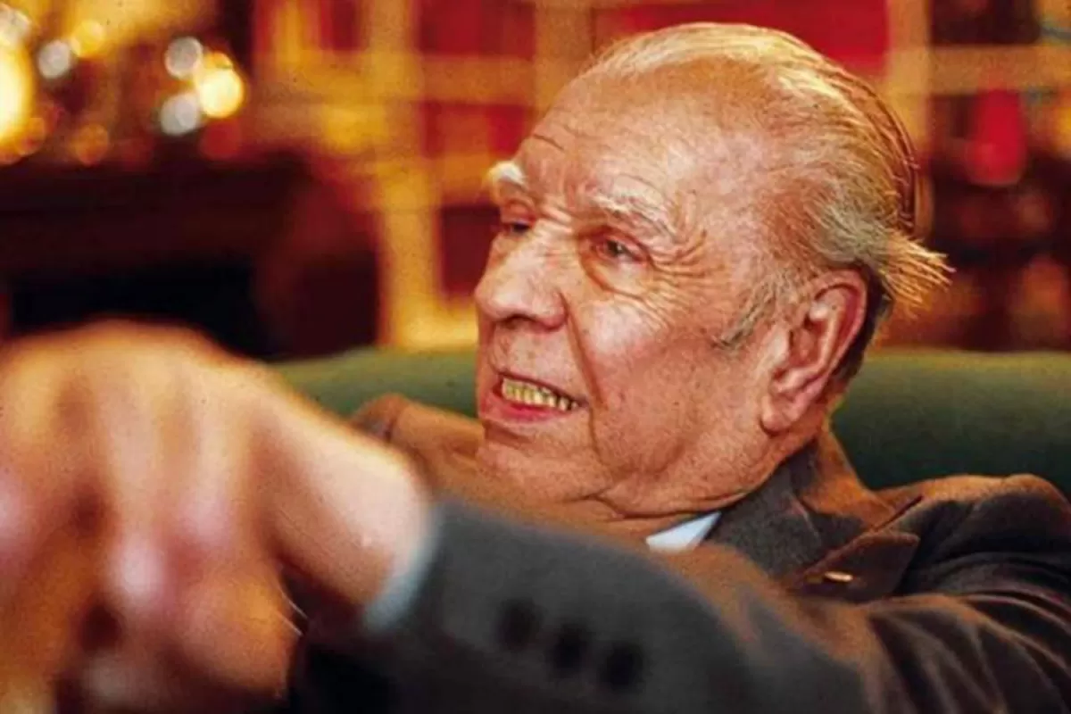 JORGE LUIS BORGES. El escritor sigue cautivando lectores de toda edad.