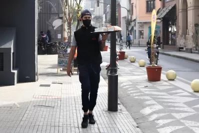 Aumentan los contagios: “hay que restringir lo máximo posible la circulación”