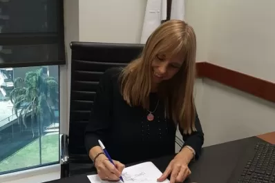 Una legisladora manzurista propone la paridad de género en las listas de postulantes