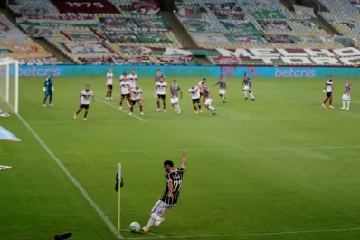 Brasil aprueba la vuelta del público a los estadios de fútbol