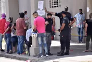 Coronavirus: filas en el Avellaneda y en el Hospital Kirchner por los hisopados