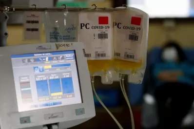 New York Times destacó el tratamiento con plasma sanguíneo en Argentina