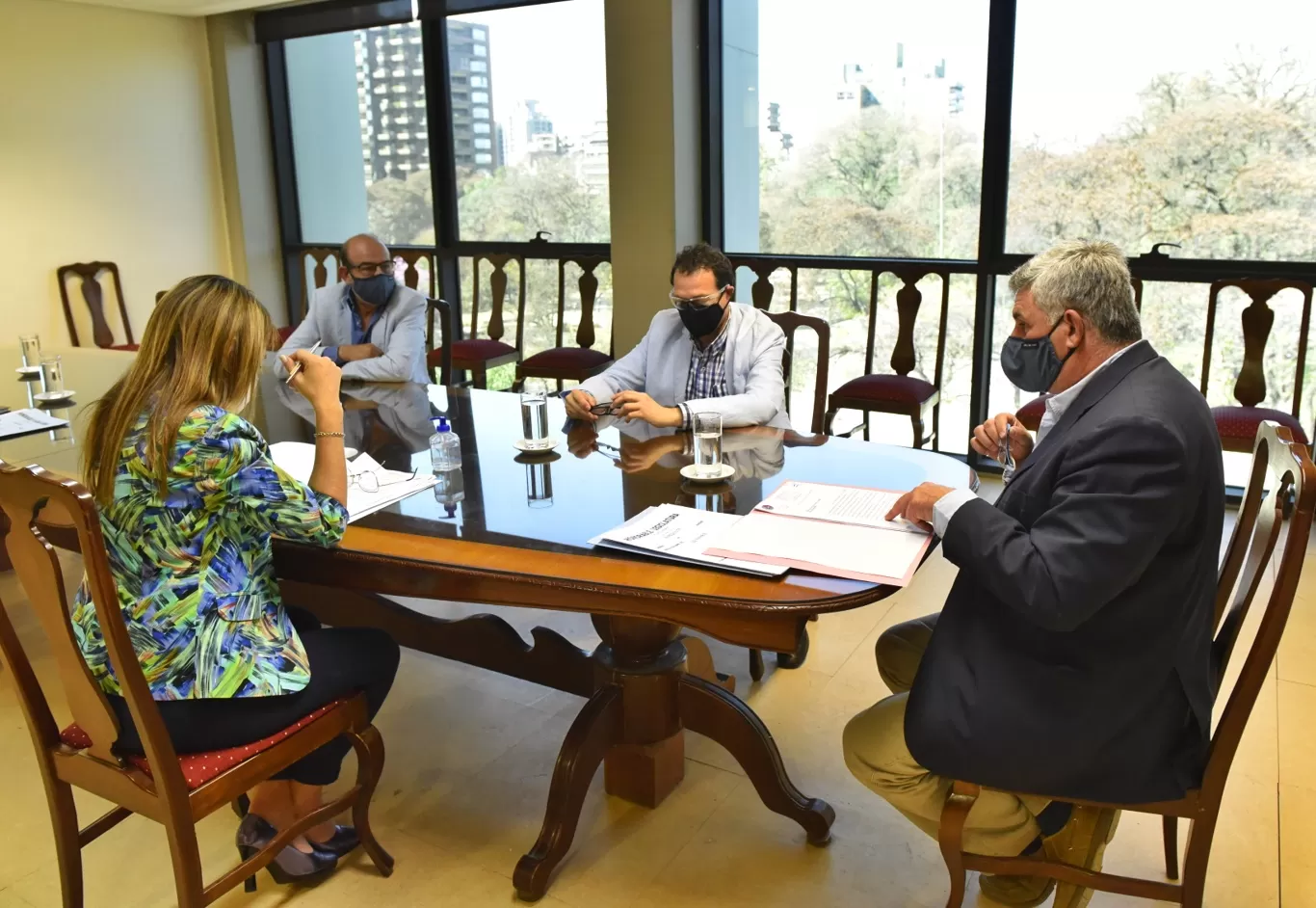 EN COMISIÓN. Tulio Caponio encabeza la reunión de Obras y Servicios Públicos. Foto: Prensa HLT