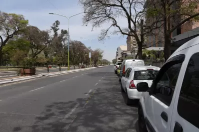 Robo de cubiertas: usaron inhibidores de alarma, abrieron un auto y se llevaron una rueda de auxilio