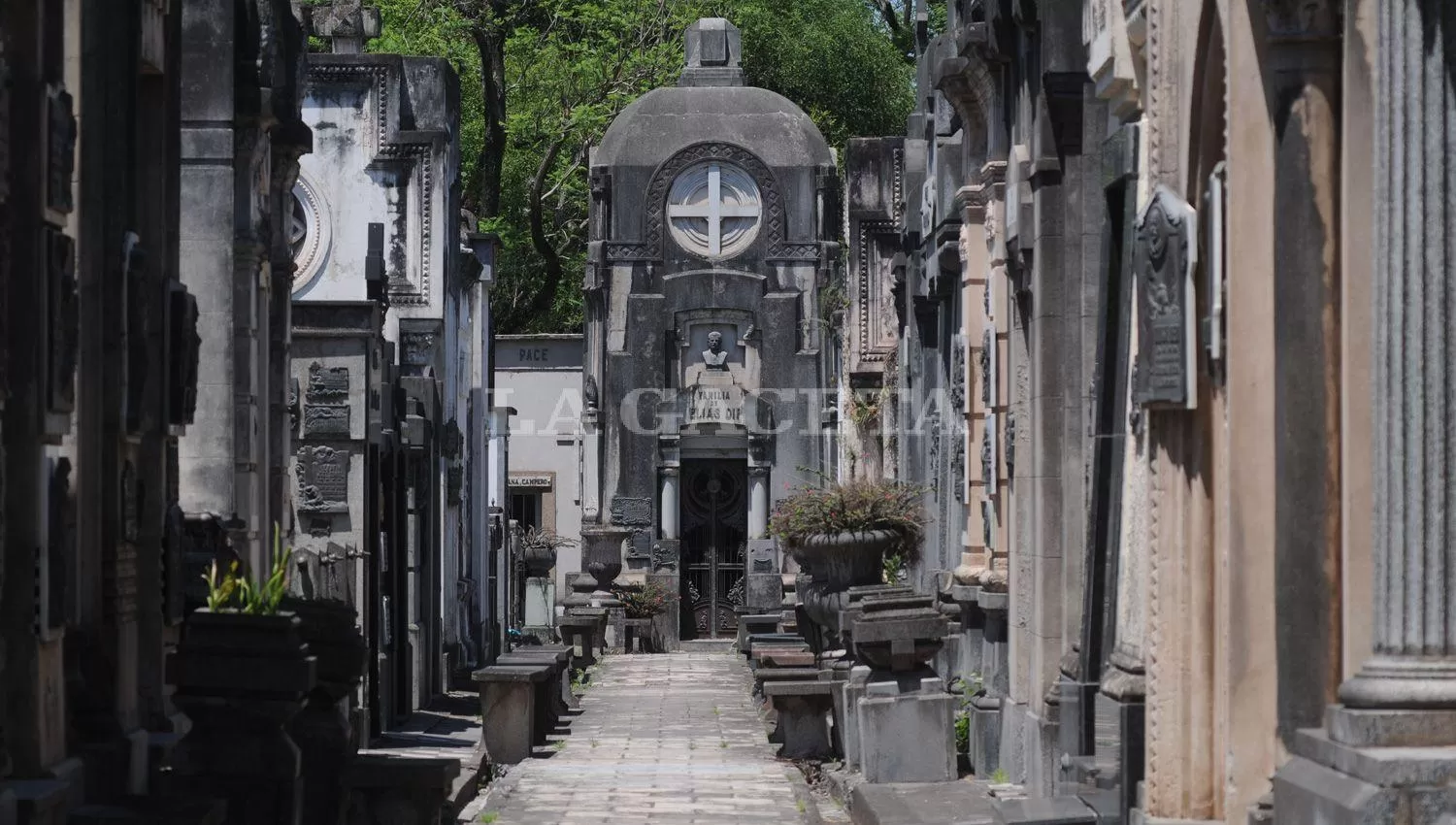 CEMENTERIO DEL OESTE. Foto LA GACETA (Archivo) / Franco Vera