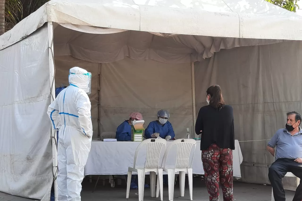 BÚSQEDA DE FEBRILES. Foto: Prensa Salud