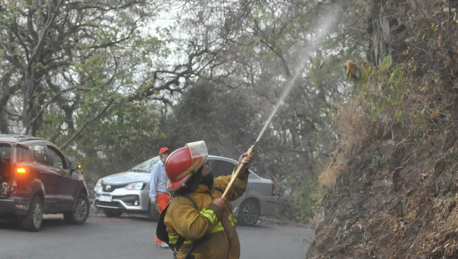 Los bomberos controlaron el fuego en San Javier