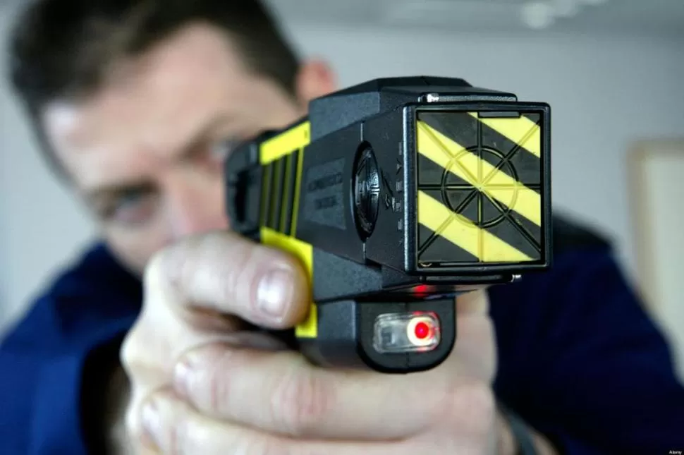 POLÉMICAS PISTOLAS. La utilización de las Taser vienen generando polémicos desde hace más de cinco años. 