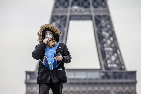 Francia: esperan seis meses muy difíciles por la segunda ola de coronavirus