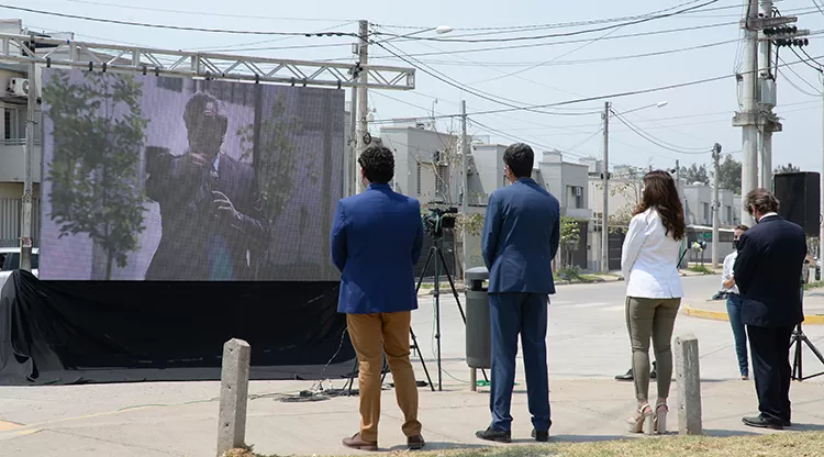 POR VIDEOCONFERENCIA. Funcionarios nacionales, provinciales y municipales de Tucumán escuchan al Presidente. Foto: Comunicación Pública