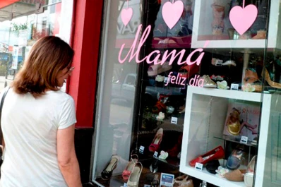 Bancos ofrecen descuentos de hasta un 40% y cuotas sin interés para regalos del Día de la Madre