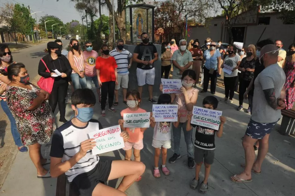 RECLAMO. Cansados de los robos, los vecinos pidieron más seguridad. la gaceta / foto de antonio ferroni