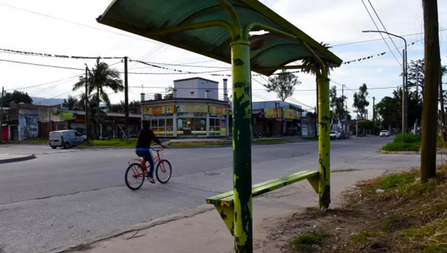 TEMOR. El secretario general de la delegación local de la UTA, César González, contó que la empresa El Rayo Bus - UTE Libertad, que cuenta con 116 trabajadores, adelantó que avisará al Gobierno que no podrá seguir prestando servicio.