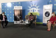 Ante el paro de colectivos, Alfaro firma un decreto para que transportes escolares cubran el servicio