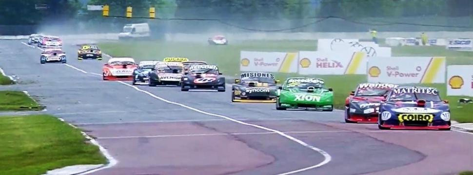 COMO LA PRIMERA VEZ. Bestani durante la prueba que realizó a principios de año con el Ford Fiesta Kinetic, precisamente en el autódromo donde correrá mañana.   