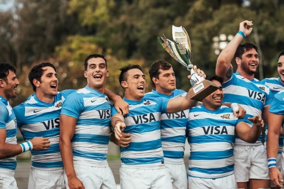 OBJETIVO CUMPLIDO. Argentina XV fue de menor a mayor y se llevó el trofeo.