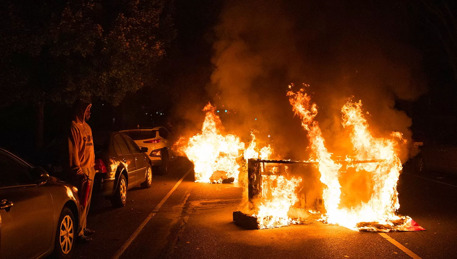 PROTESTAS. Toque de queda en Filadelfia tras la muerte de un hombre negro abatido por la Policía.
