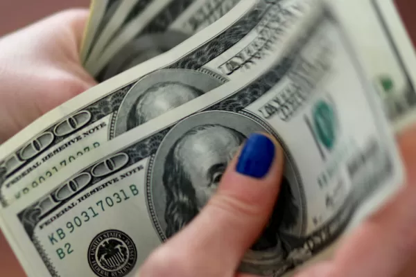 El dólar blue subió una unidad y se negocia en $ 151