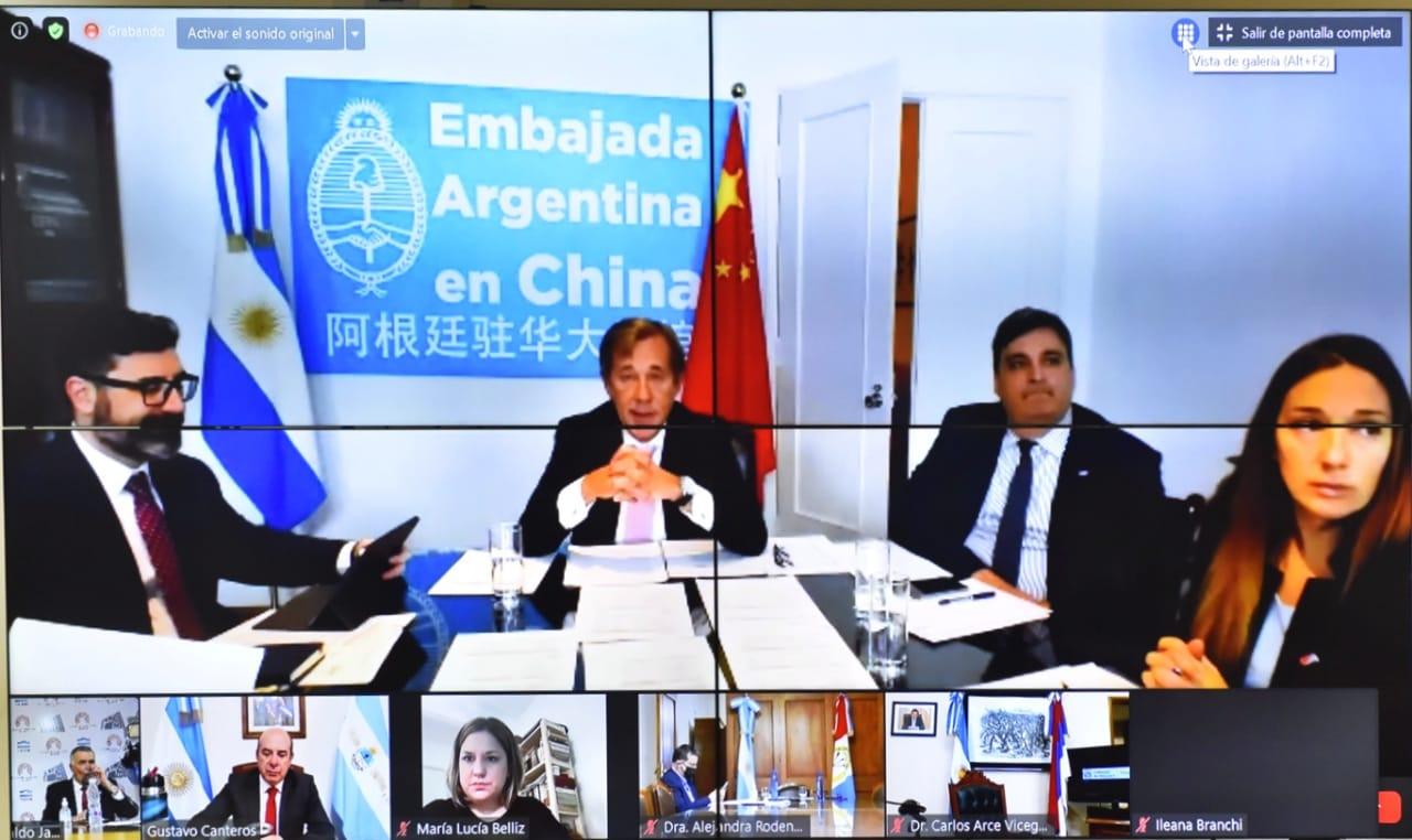 DESDE CHINA. Autoridades nacionales en el extranjero. Foto: HLT