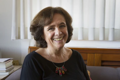 “Poesía en tu sofá”: lecturas en vivo desde las 19