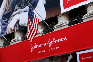 Johnson & Johnson quiere probar cuanto antes su vacuna para el coronavirus en adolescentes