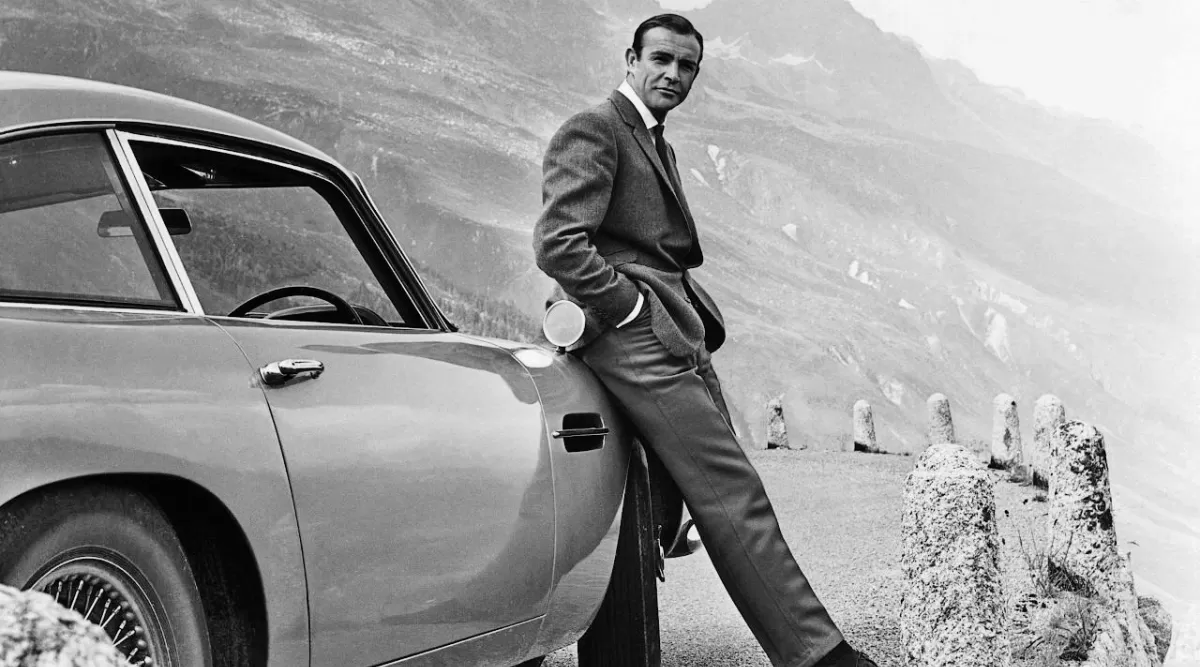 Sean Connery y el Oscar se confiesan frente a la chimenea