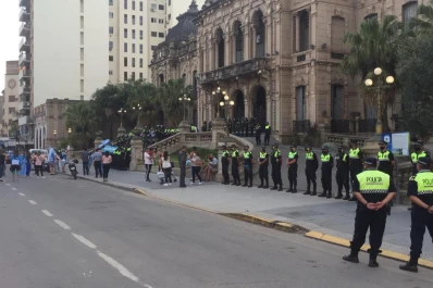 Video: el anuncio de la marcha contra Manzur obligó a un importante despliegue policial