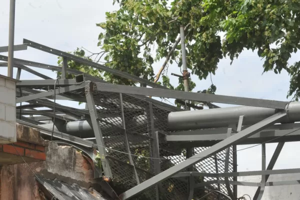 Algunos reclamos por el derrumbe de la iluminación de La Ciudadela
