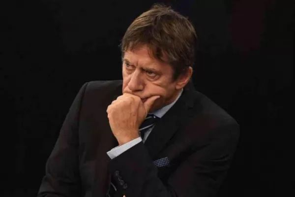 Alfaro está alineado verticalmente con el Gobierno”, respondió Bussi