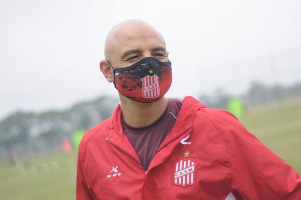 AL MARGEN DE LA DISCUSIÓN. Jugadores y el técnico Favio Orsi siguen con la preparación pensando en la reanudación del torneo sin tener en cuenta el formato. 