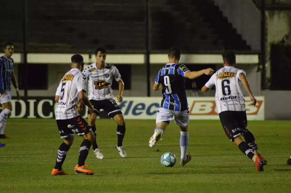 EL ÚLTIMO. El 16 de marzo, Chacarita y Almagro le bajaron el telón a un torneo al que “finalizó” pero que sigue con “vida”. 