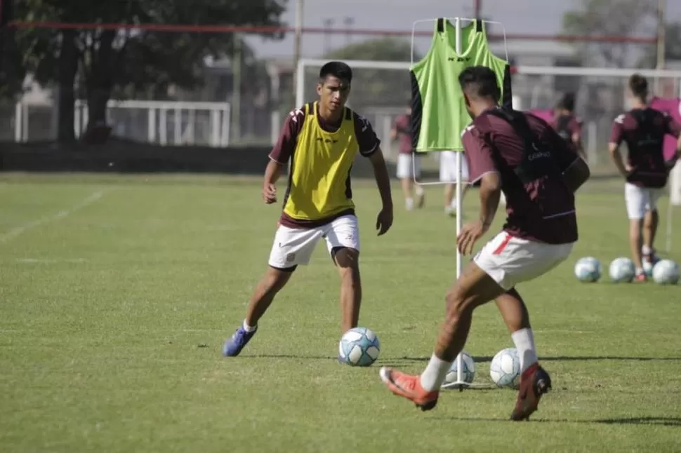 AL MARGEN DE LA DISCUSIÓN. Jugadores y el técnico Favio Orsi siguen con la preparación pensando en la reanudación del torneo sin tener en cuenta el formato. 