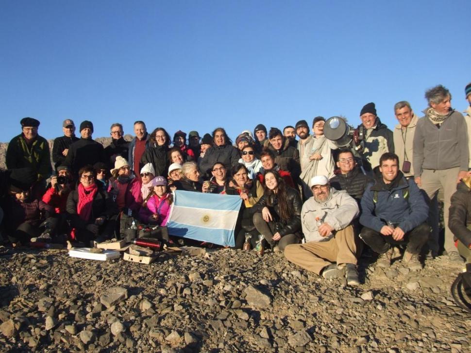 GRUPO ABIERTO. El viaje al sur para ver el eclipse está siendo organizado por el Observatorio Astronómico de Ampimpa y aún hay lugares disponibles. 