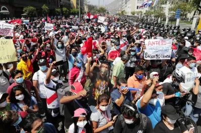 Una periodista describe cómo se vivieron las protestas y la represión en Perú
