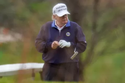 Resultado electoral en Estados Unidos: una catarata de tuis de Trump empaña aún más la transición