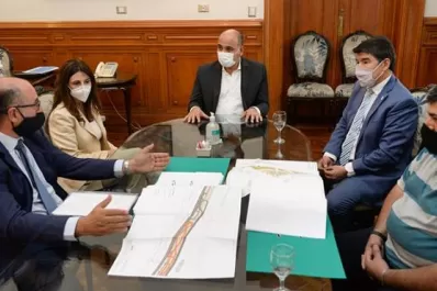 Manzur gestiona financiamiento nacional para obras en cuatro comunas del interior