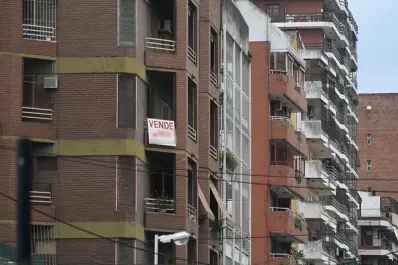 Cuántos años de salario debe invertir un argentino para comprar su primera casa