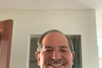 Alperovich encabeza la lista de los cinco senadores que pagarían el impuesto a las grandes fortunas