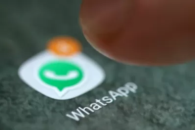 Modo Vacaciones: WhatsApp reemplazará los chats archivados por leer más tarde