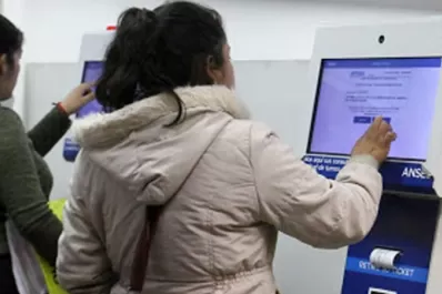 El Gobierno reforzará los programa sociales para salir del paquete de ayuda por la pandemia