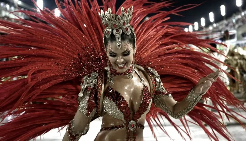Río de Janeiro evalúa hacer el carnaval en julio por la pandemia