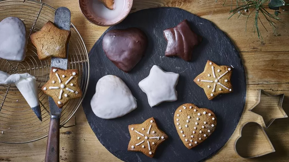 MIL FORMAS. Glaseadas, con frutos secos, con chocolate... las Lebkuchen son sabor que llega por los ojos.  